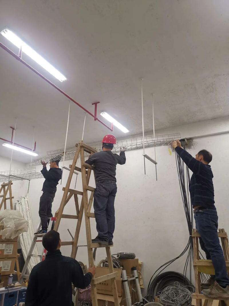 構(gòu)建數(shù)字神經(jīng) 智能化弱電工程中通信入戶(hù)光纖橋架與ODF架安裝解析